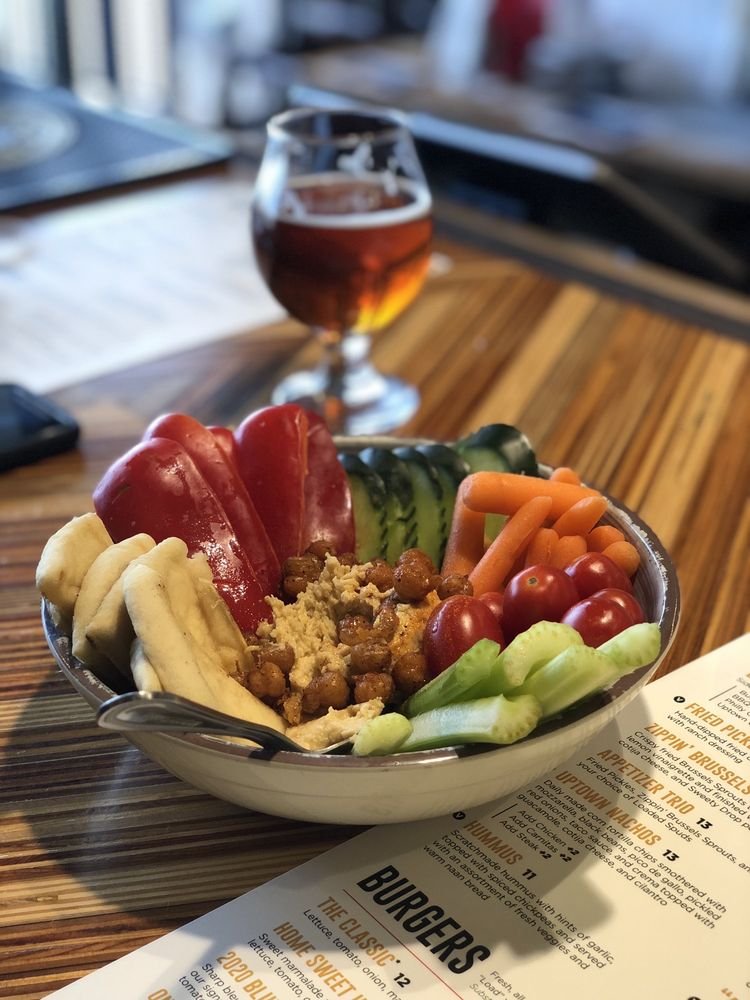 Uptown Kitchen + Taphouse