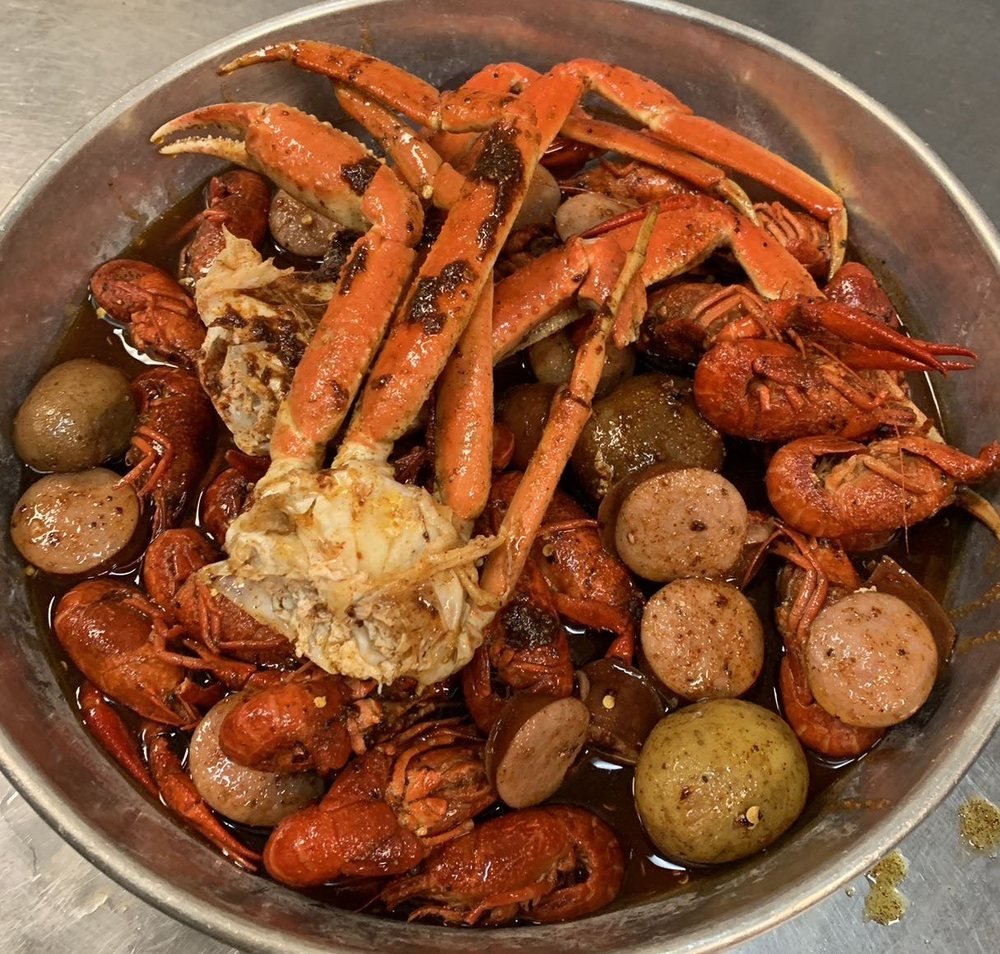 Juicy Tails -Fayetteville