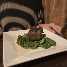 Petit Bistro