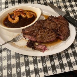 Doe's Eat Place
