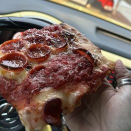 Moff's Pizza