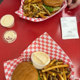 CJ's Butcherboys Burgers