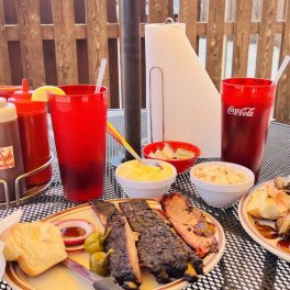Smokin' Joe's Ribhouse