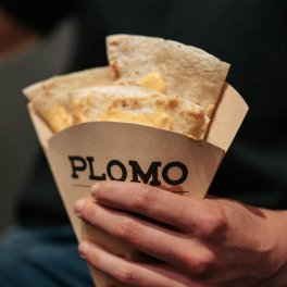 PLOMO Quesadillas